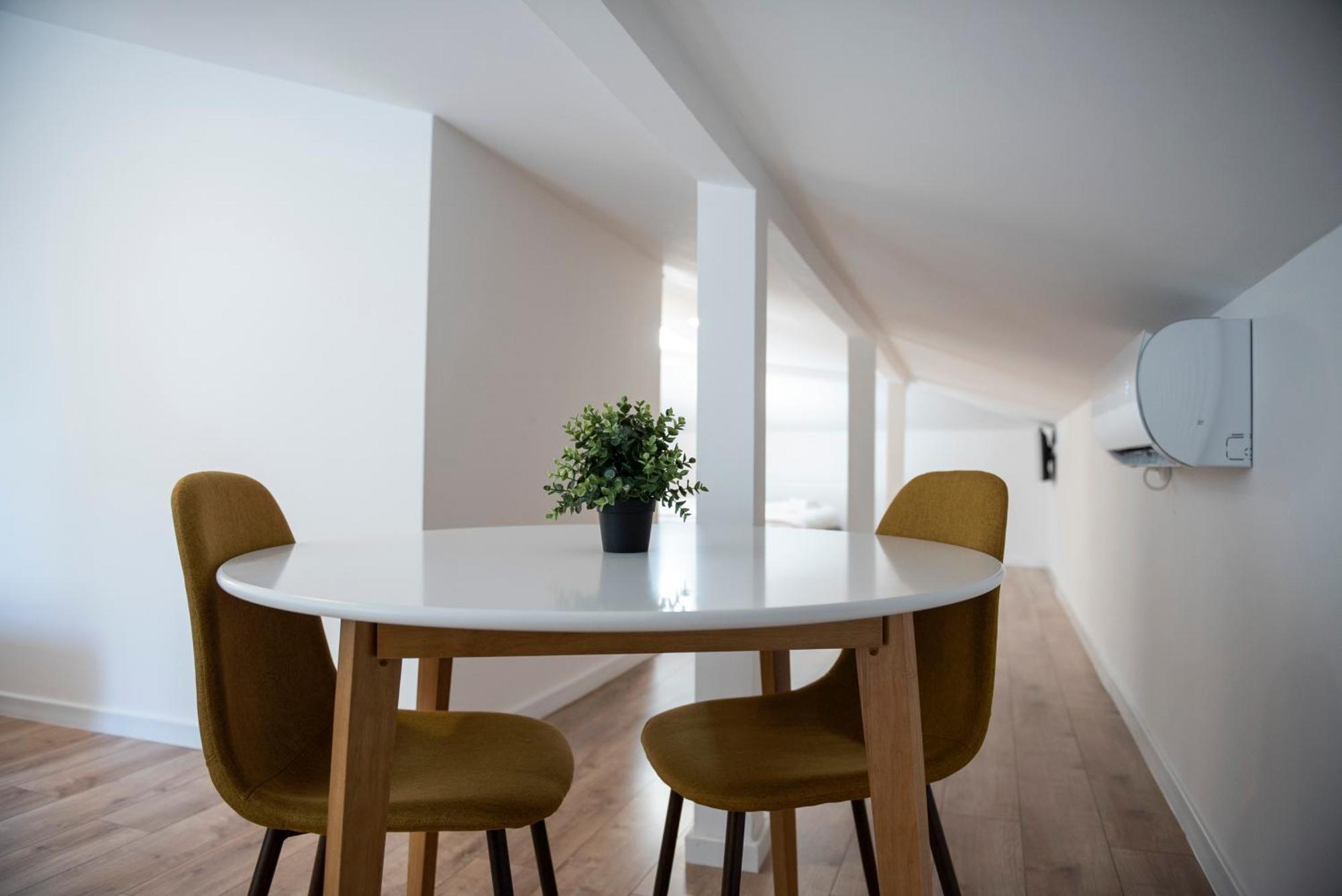Lazynest Residence Bucarest Esterno foto